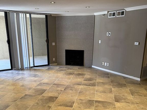 3rd image of 7320 Hawthorn Ave APT 106