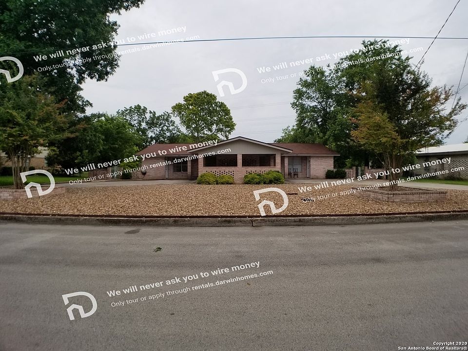 1st image of 1214 Hillcrest Dr
