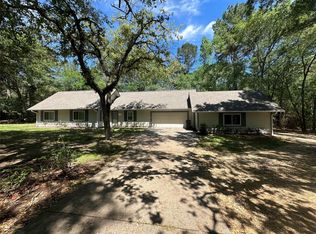 9239 Walnut Rd, Plantersville, TX 77363