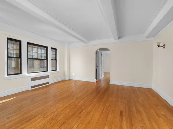 95 Christopher Street 12J image 2 of 6