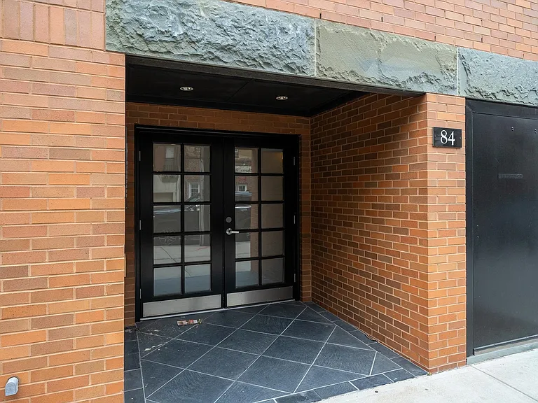 84 Jefferson St — Photo 26