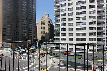 Rented by HOLTON REAL ESTATE INC.