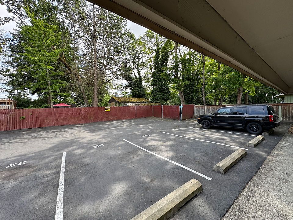 1st image of 12704-12718 A St S #12710-01