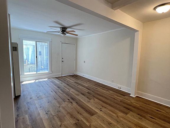 3rd image of 968 N Van Ness Ave