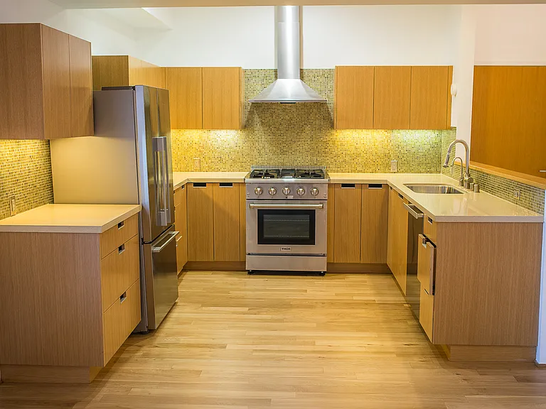 8 Brooks Ave #11 — Photo 6