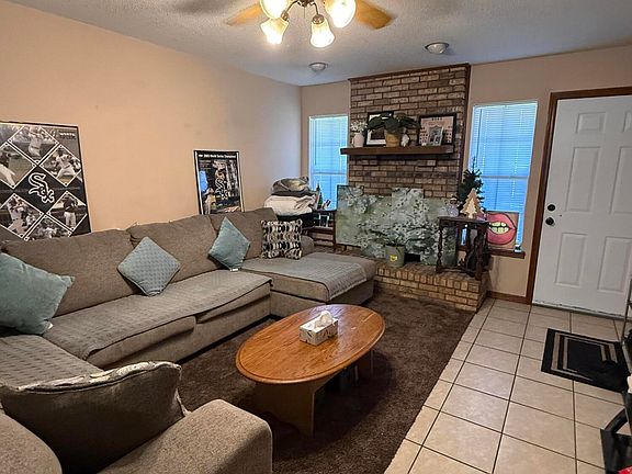 4th image of 2912 Crescent Ave