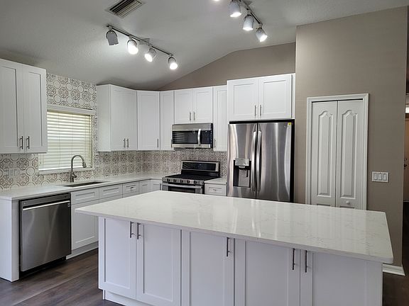 2nd image of 1420 Bloomingdale Trails Blvd