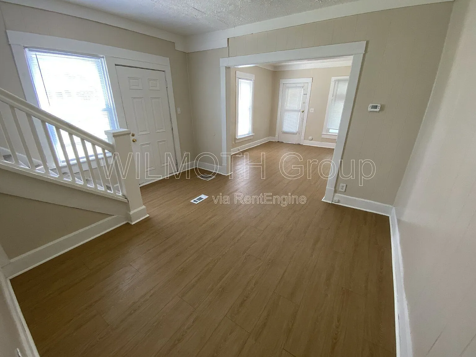 3 bed, 1.5 bath, 1176 sqft, $1,295 — Photo 1