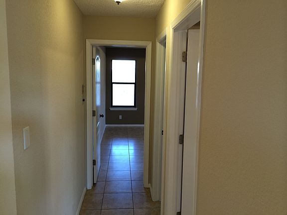 4th image of 8620 Pilgrimage Cir