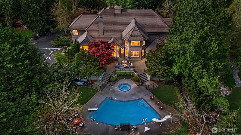 3rd image of 23233 257th Avenue SE