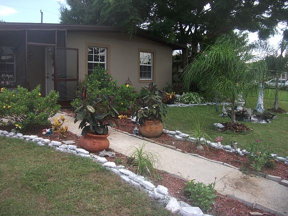 2nd image of 21479 Kenyon Ave