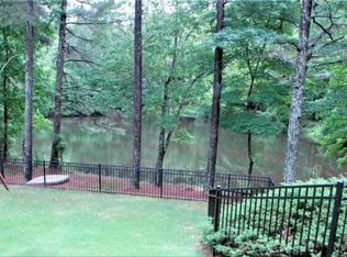 8025 Tangletree Way, Roswell, GA 30075