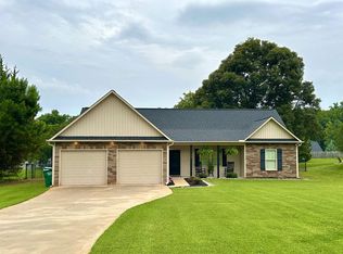 116 Falcon Ln, Chesnee, SC 29323