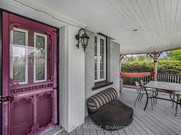 3rd image of 160 Nelson St E