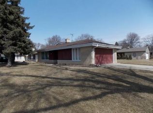 3206 N Mayfair Rd, Wauwatosa, WI 53222