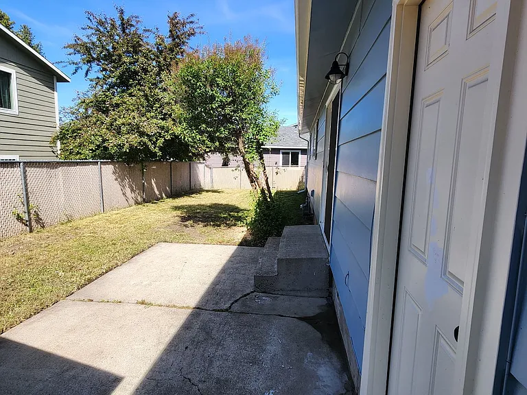407 G Ave — Photo 18