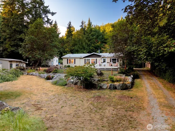 7037 Holiday Boulevard, Anacortes, WA 98221