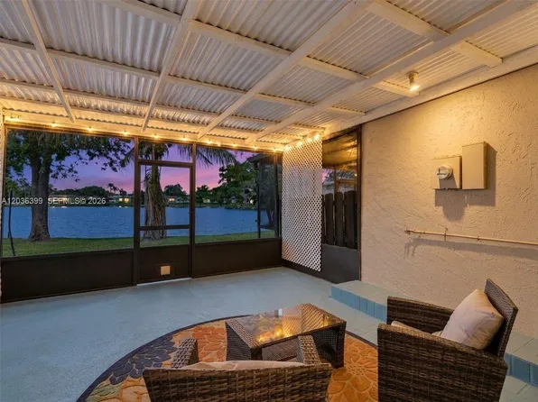 8902 Palm Tree Ln #8902, Hollywood, FL 33024