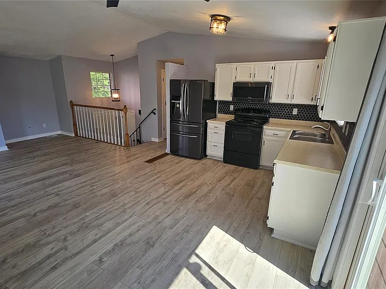 4244 S Bahama St — Photo 7