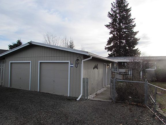 5th image of 19224 E Montgomery Dr