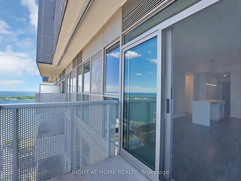 20 Richardson St #11 — Photo 23