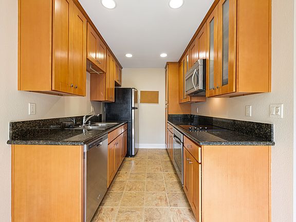5th image of 8515 Villa La Jolla Dr APT G