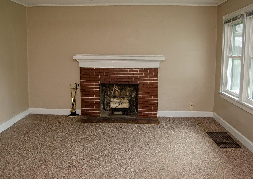 1st image of 1020 W Marsh St