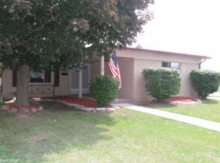 33812 Stonewood Dr, Sterling Heights, MI 48312