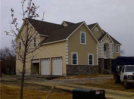 2nd image of 11 George Allen Ct