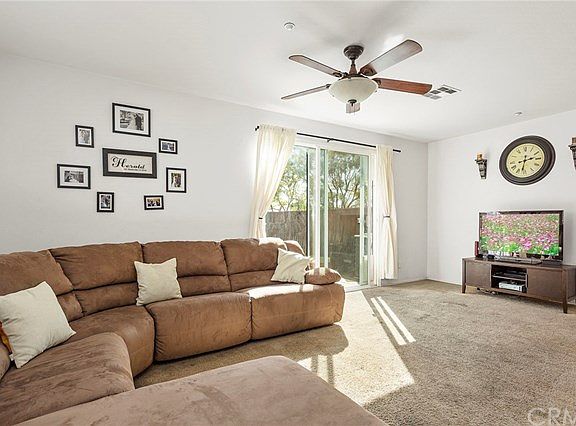 4th image of 27489 Hazelhurst St Unit 2