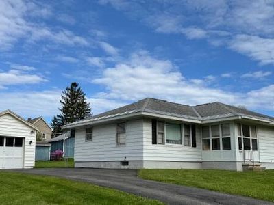 11 Oakwood Avenue, Johnstown, NY, 12095