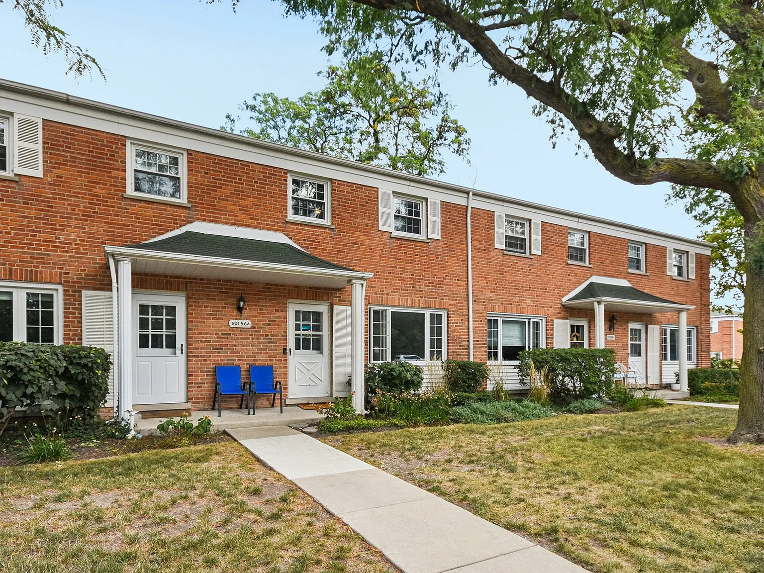2 bed, 1.5 bath, 1800 sqft, $2,500 — Photo 1
