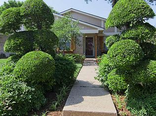 2201 E Crosby Rd, Carrollton, TX 75006