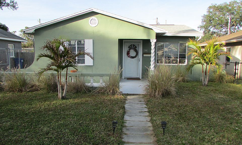 1st image of 623 47th Ave N