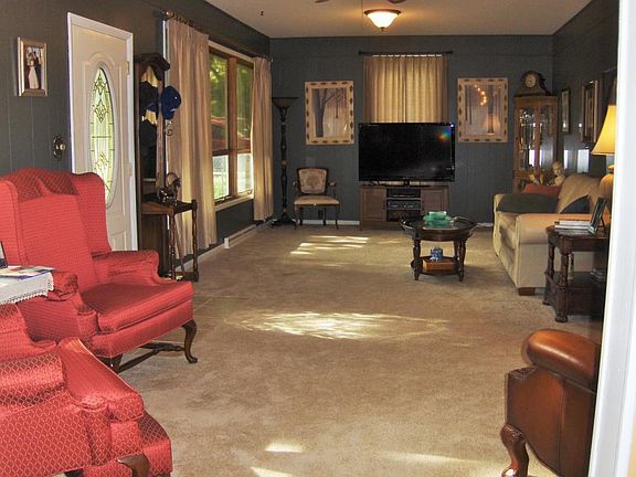 Living Room - 1