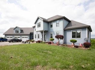 24780 Chieftain Rd, Lawrence, KS 66044