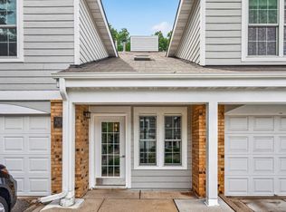 6167 Chasewood Pkwy APT 202, Minnetonka, MN 55343