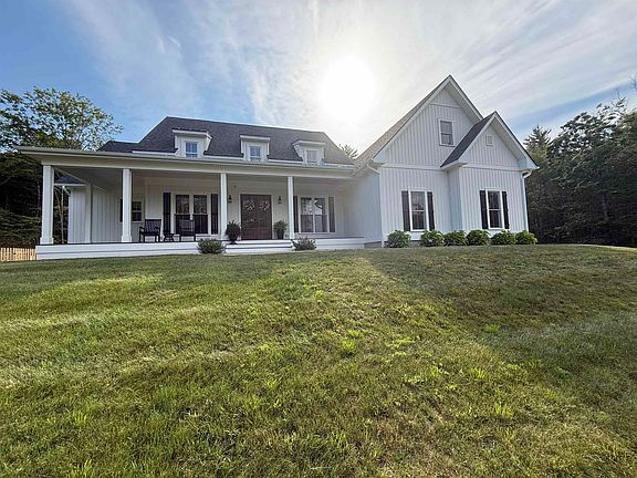 3rd image of 28 Brynn Lane #7