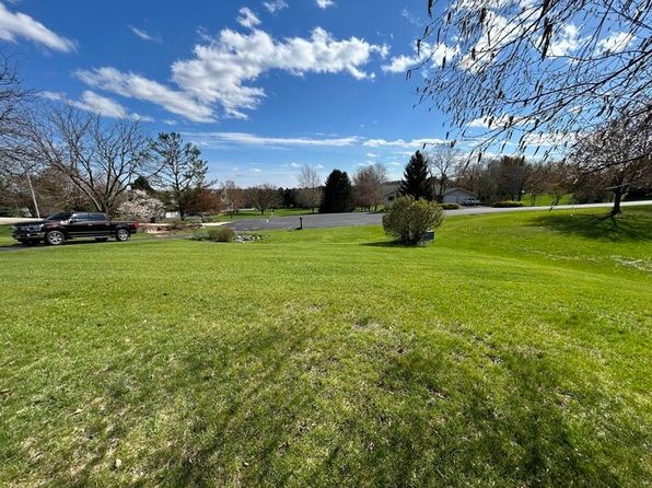 W5676 Bonner Ln, Walworth, WI 53184