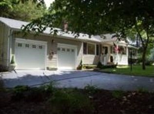 130 Middletown Lincroft Rd #R, Lincroft, NJ 07738