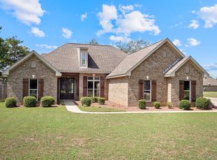 324 Landcaster Dr, Deatsville, AL 36022