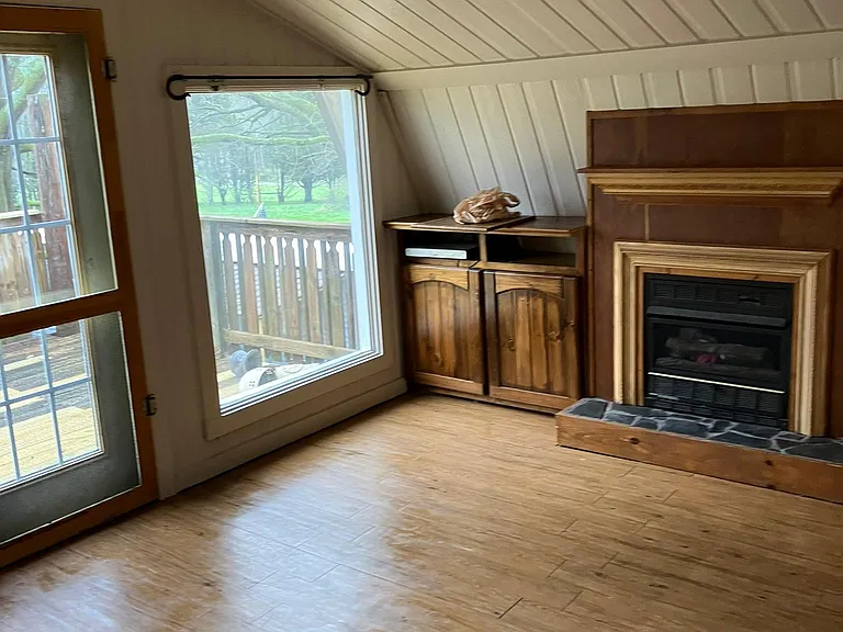 1081 Hale Rd — Photo 4