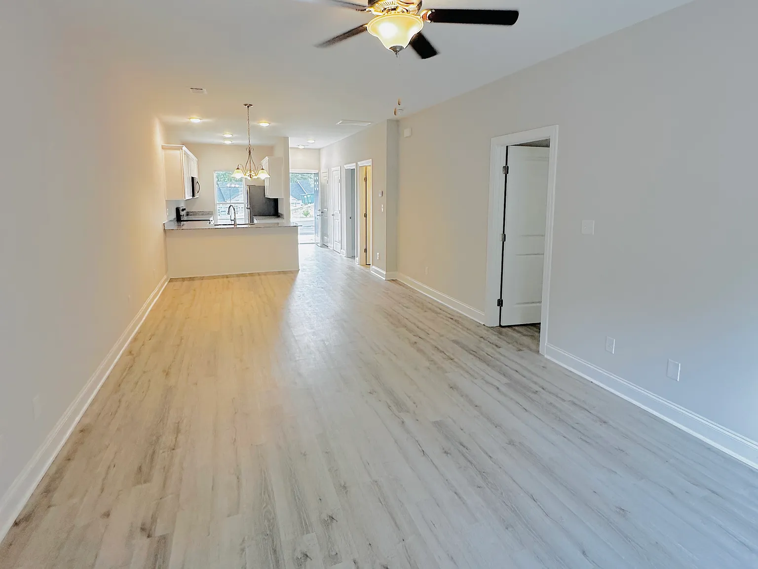 2 bed, 1102 sqft, $1,500 — Photo 3
