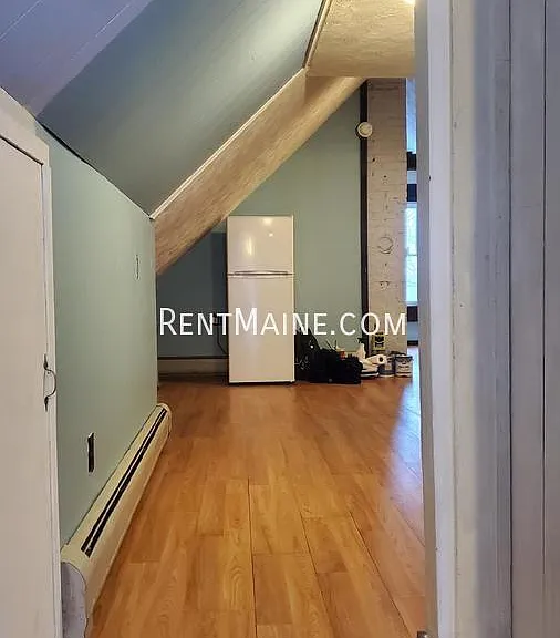 90 Clinton Ave #3 — Photo 3