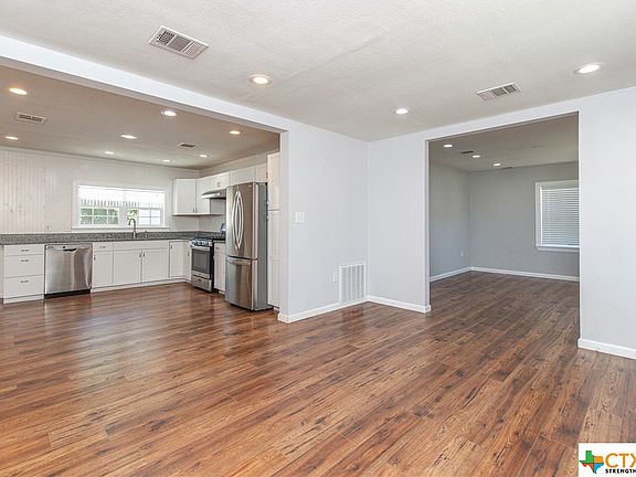 4th image of 2302 S Wall St