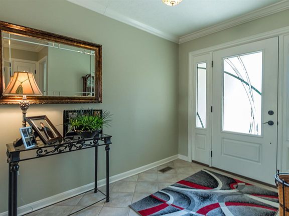 3rd image of 1204 W Aspen Ct