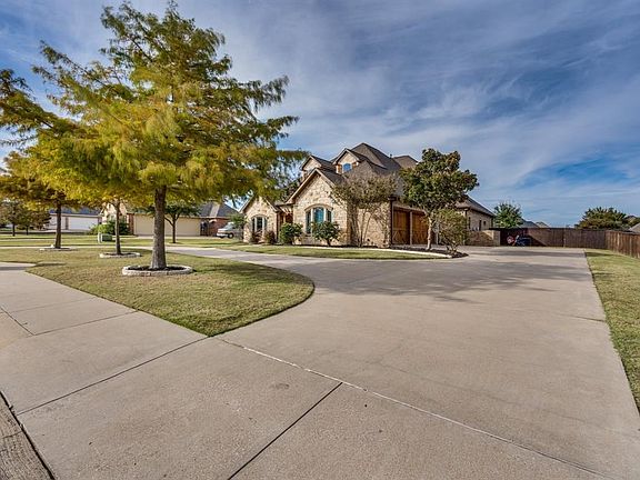 2nd image of 8251 Saint Johns Dr