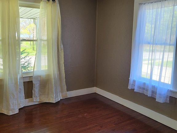 4th image of 525 2nd St