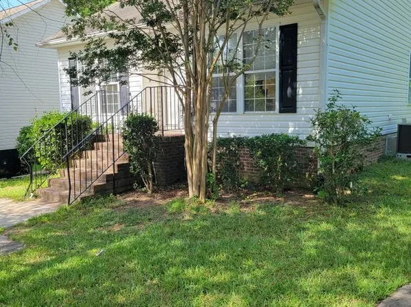 1617 Curthay Ct, Raleigh, NC 27610