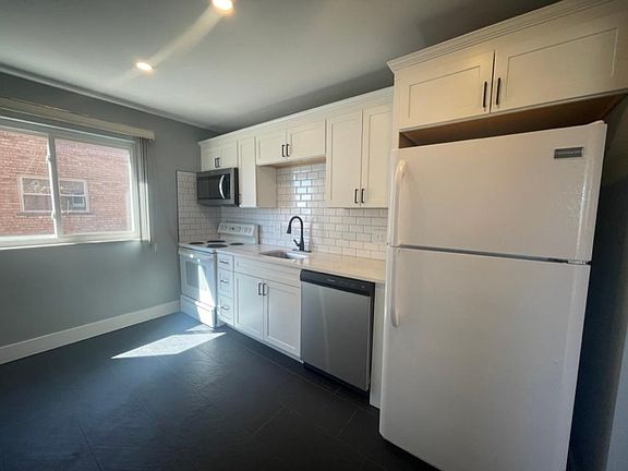 2nd image of 5706 Grace Ave #1